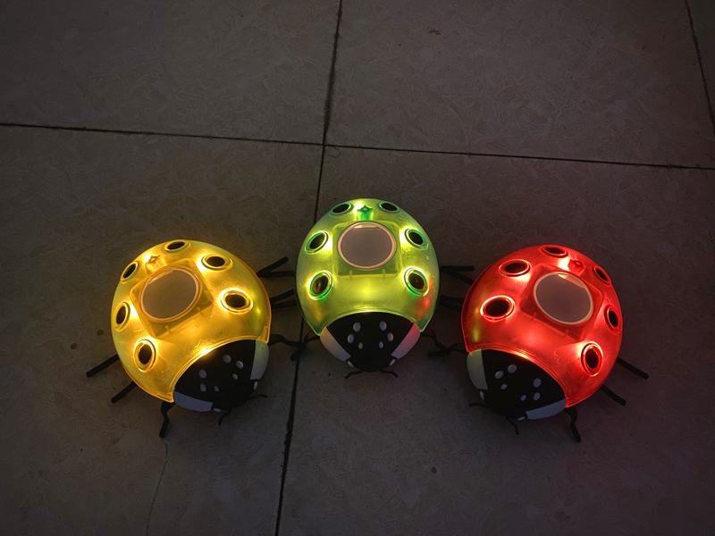 New products of outdoor solar garden lights, household garden fence lights and solar beetle lights have been dispatched pic 5
