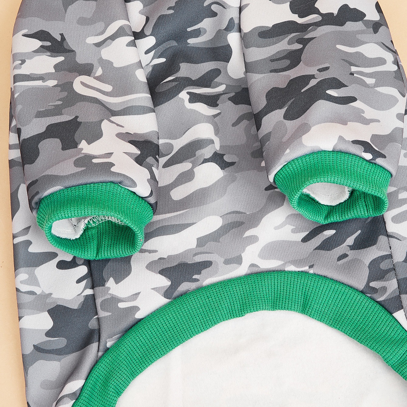 Maidi Spring and Autumn collection with thin fleece camouflage printed sweatshirts, pet dog clothing, Teddy bear, Golden Retriever autumn and winter pet clothing pic 13