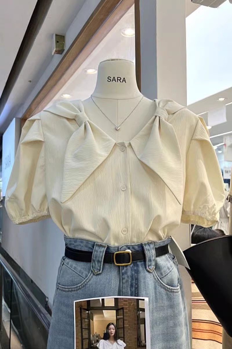 Summer new Korean-style sweet puffed-sleeve single-breasted V-neck school-style short-sleeved shirt for women pic 9
