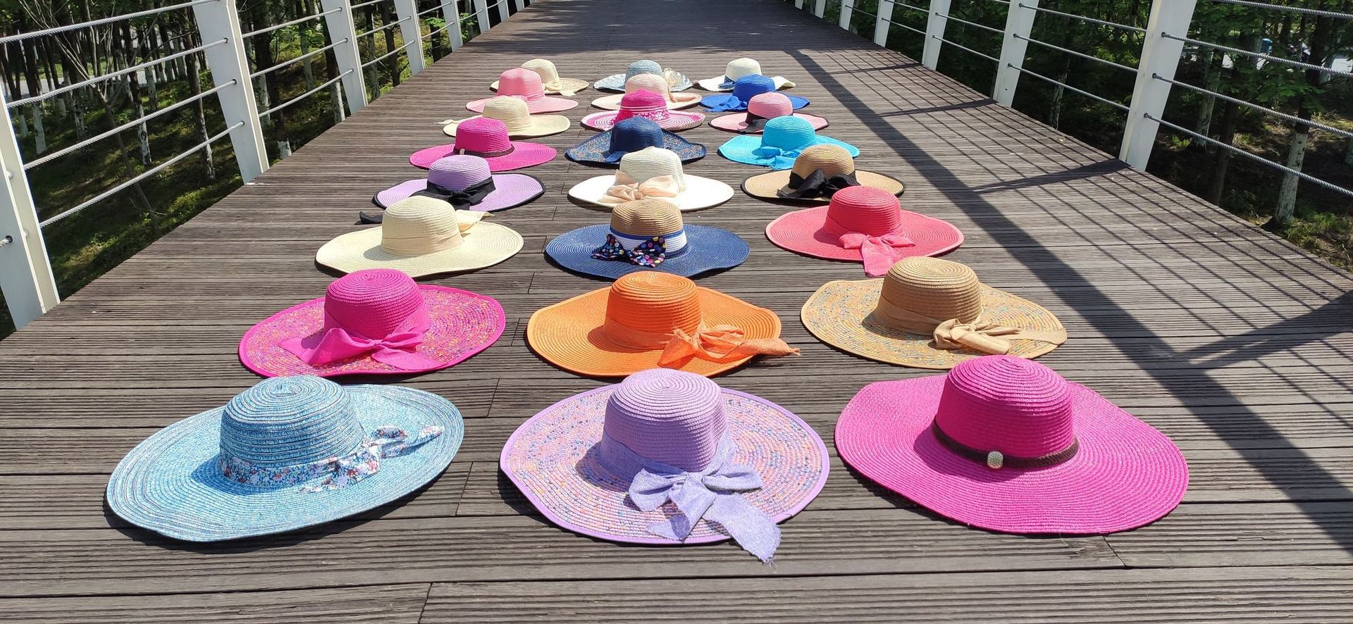 夏凉帽地摊景点热卖遮阳防晒大帽檐波浪草帽男女沙滩太阳帽10元详情11