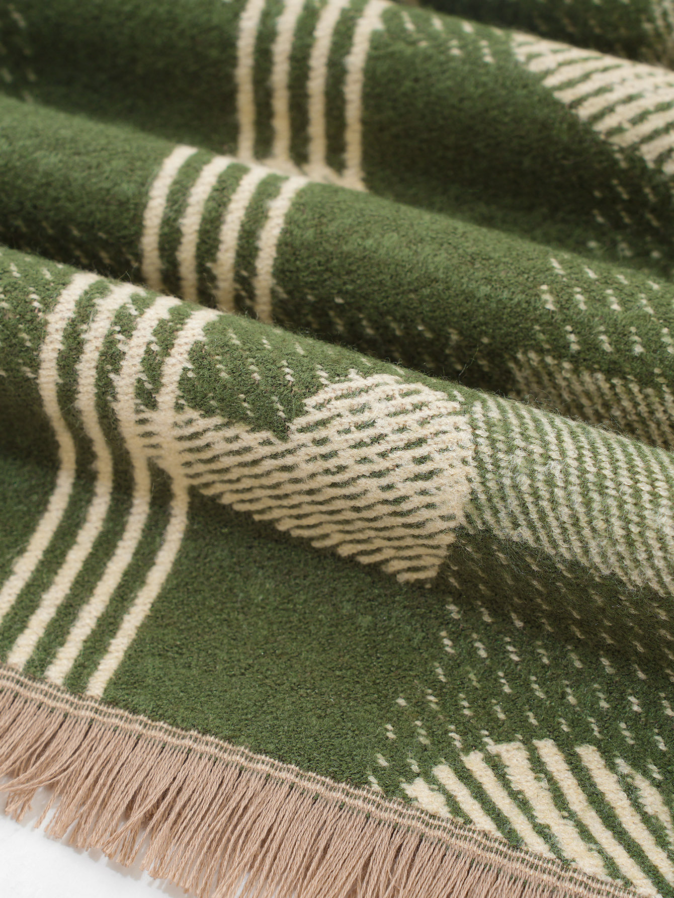 跨境冬季韩版爱心格子女围巾高级感高品质仿羊绒双面围脖加厚保暖详情13