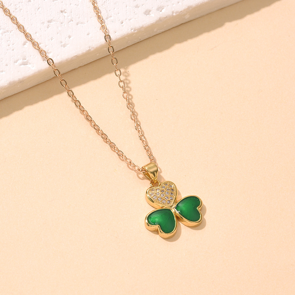 Fashionable clover heart-shaped pendant necklace with simple and fashionable design, DIY zircon accessory necklace pendant pic 1