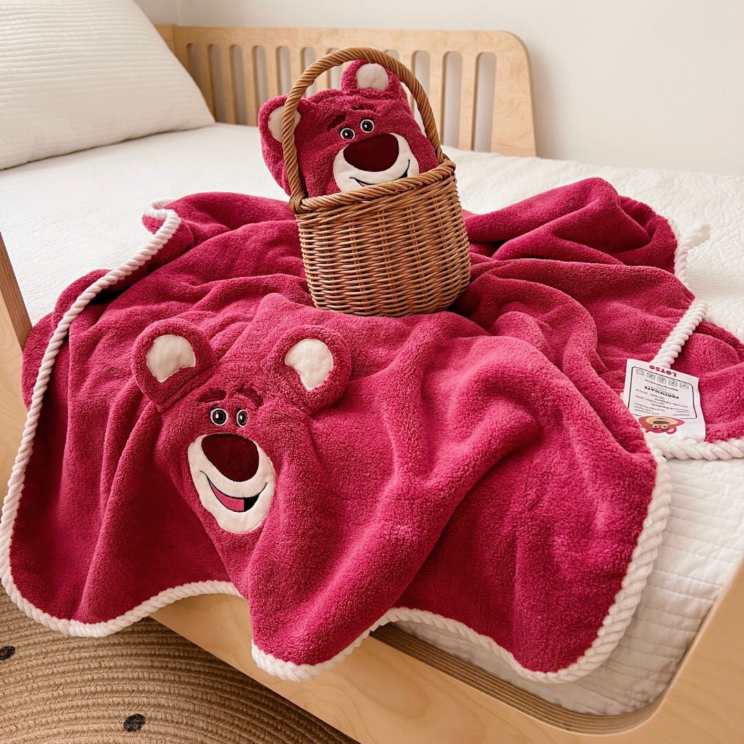 New Strawberry Bear bath towel two-piece set, absorbent towel bath towel set, cartoon bath coral fleece wholesale and consignment pic 9