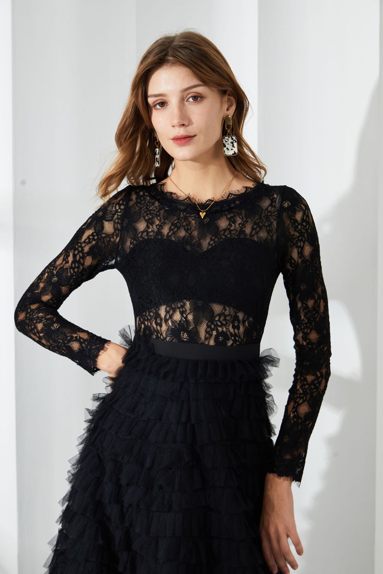 新品现货镂空蕾丝礼服裙 纯色气质优雅宴会连衣裙长袖跨境A字裙详情7