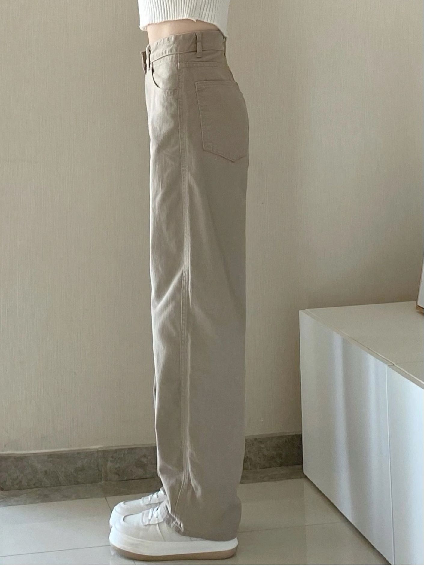 The 2022 Spring/Summer new khaki straight-leg wide-leg jeans make women look slimmer and taller. They are loose, high-waisted, floor-length and paired with long pants pic 13