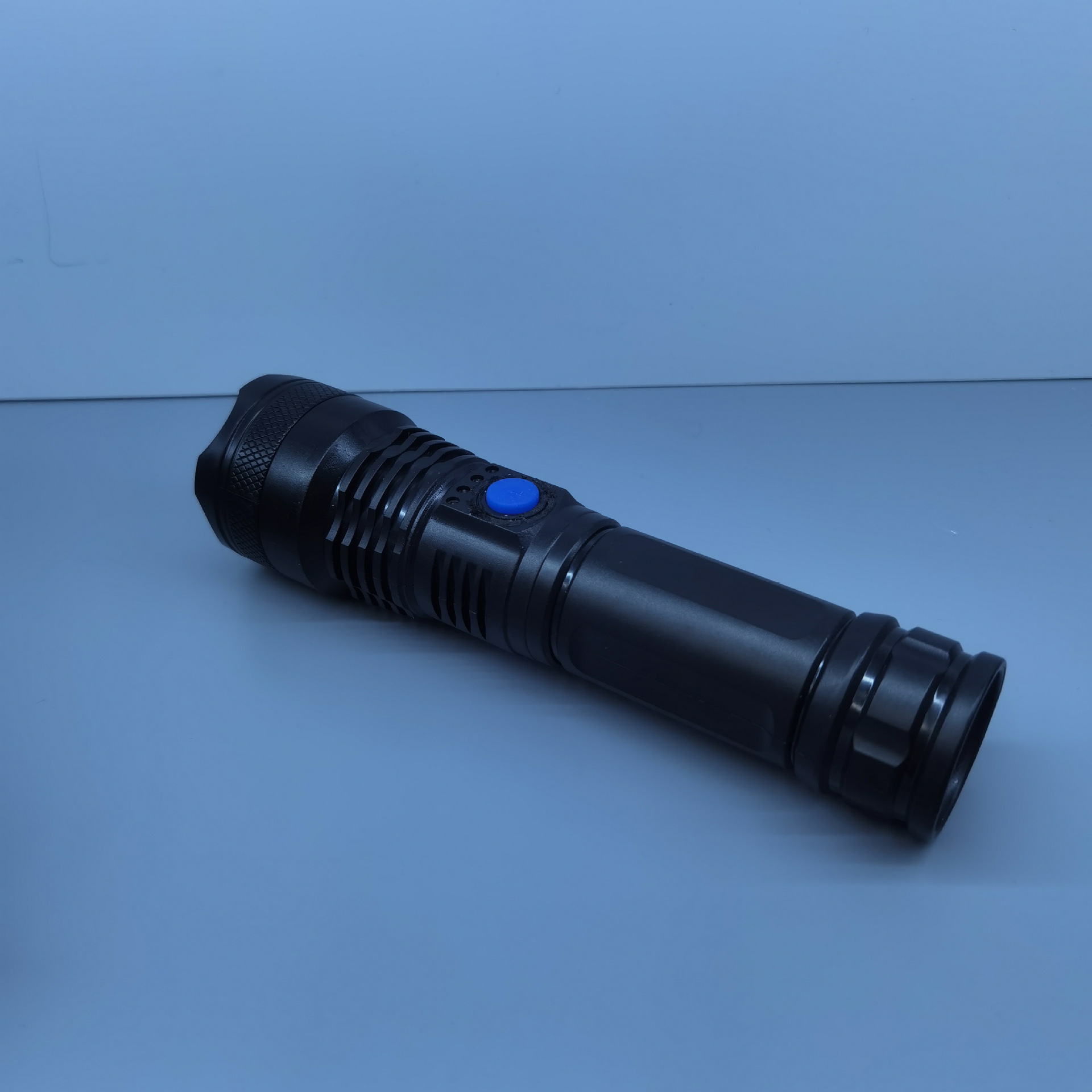 Cross-border LED linterna luz brillante USB recargable luz brillante súper brillante luz brillante larga luz multifuncional hogar al aire libre pic 9