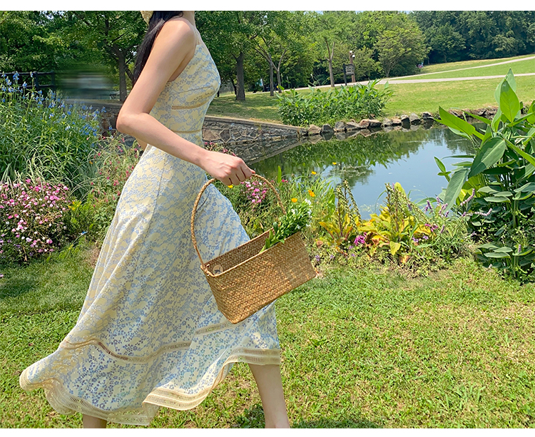 XIAOLI夜幕蕾丝A字V领吊带碎花连衣裙新款法式小众长裙子女夏详情12