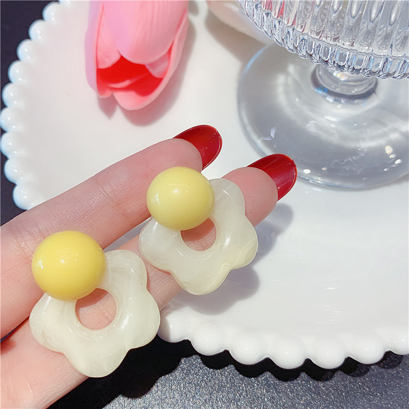 新款小众设计感盐系晕染耳钉女夏季小清新小花朵几何耳环详情1