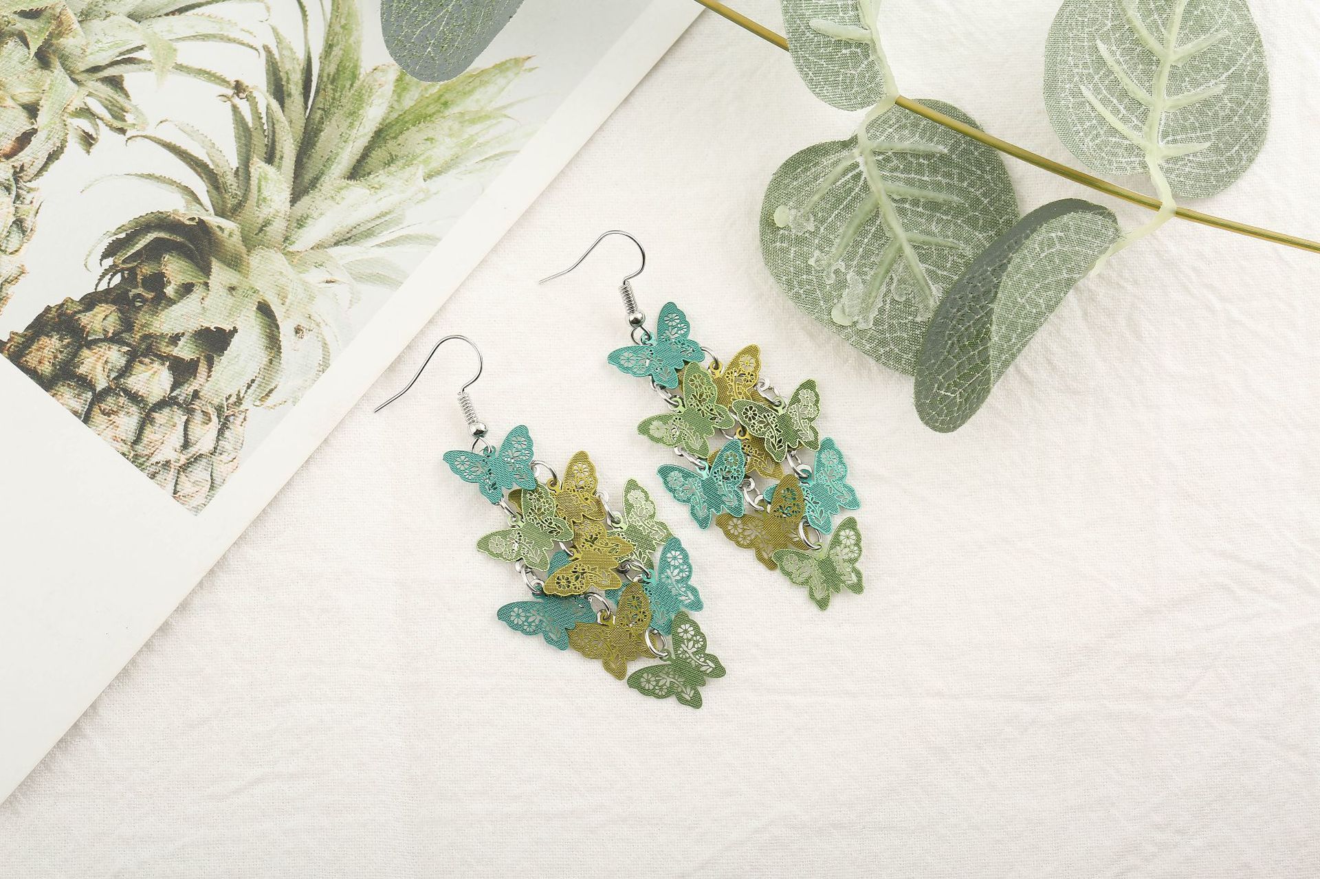 Small-batch wholesale best-selling fashionable and elegant butterfly earrings, earrings, colorful small nine-piece earrings, copper accessories and ornaments pic 17