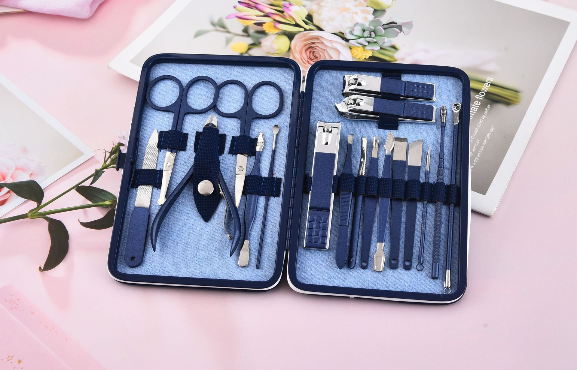 New nail clipper set of 18 pieces, beauty tools, nail clippers, nail trimming, beauty pliers, pedicure, ear trimming, and exfoliation knife pic 1