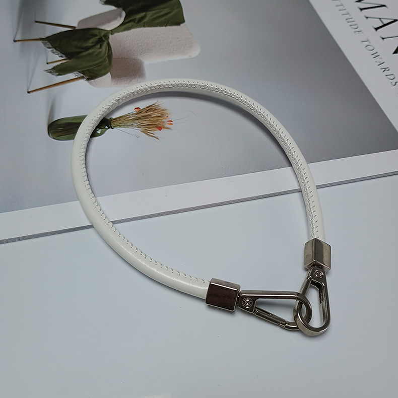 手机挂绳皮革手绳短款男女通用挂件手机链结实防丢水杯短款挂绳详情12