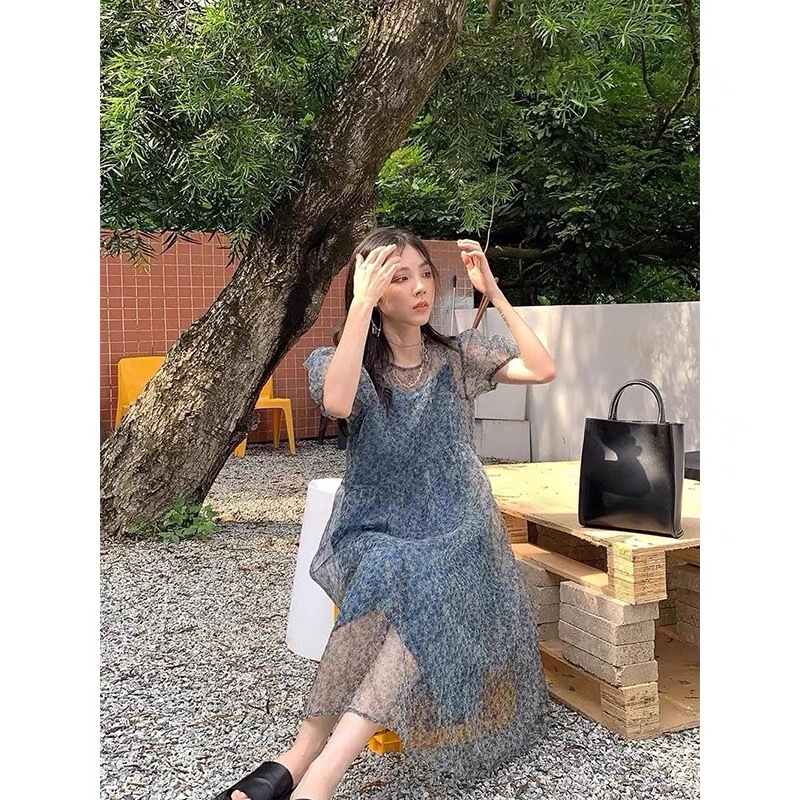 法式茶歇小碎花蓝色连衣裙女2022夏季气质宽松超仙吊带裙两件套装详情3