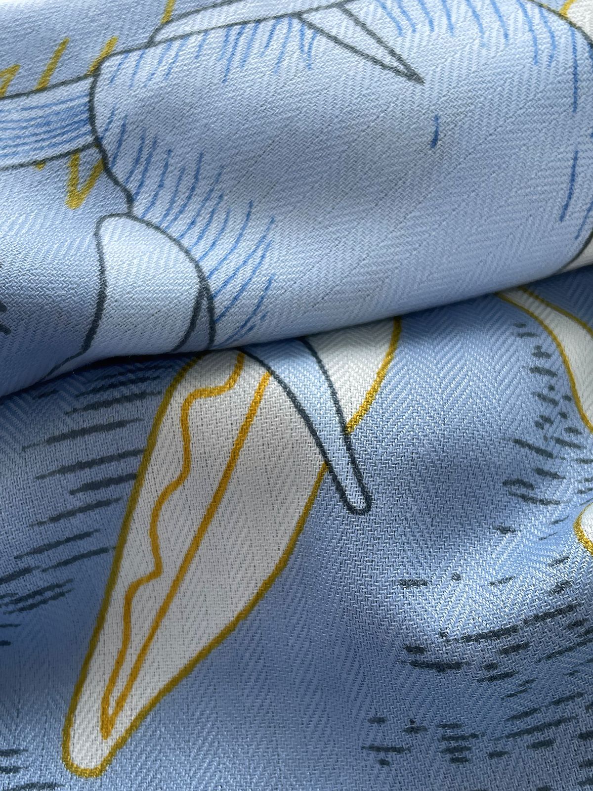 A gentle and refined milk tea grey herringbone velvet 130 large square scarf for commuting, warmth and decoration, and a windproof shawl pic 6