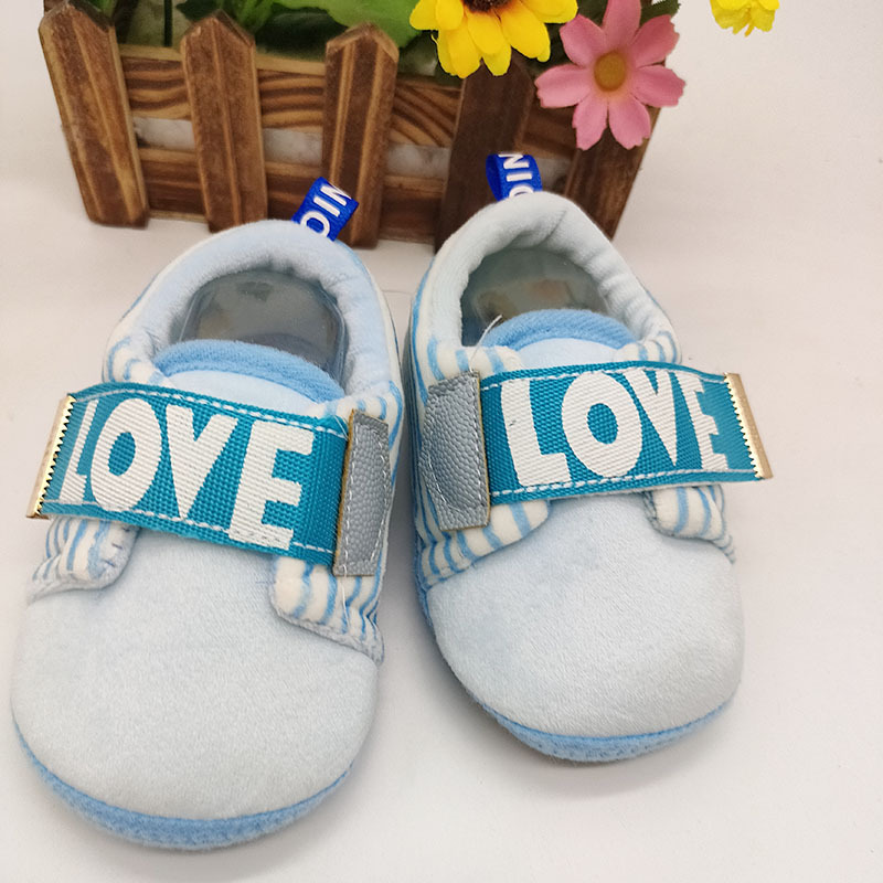 Warm shoes for newborns from 0 to 3 to 6 months in winter, baby shoes, cotton shoes before walking in autumn and winter, soft-soled walking shoes for babies. 8 pic 1