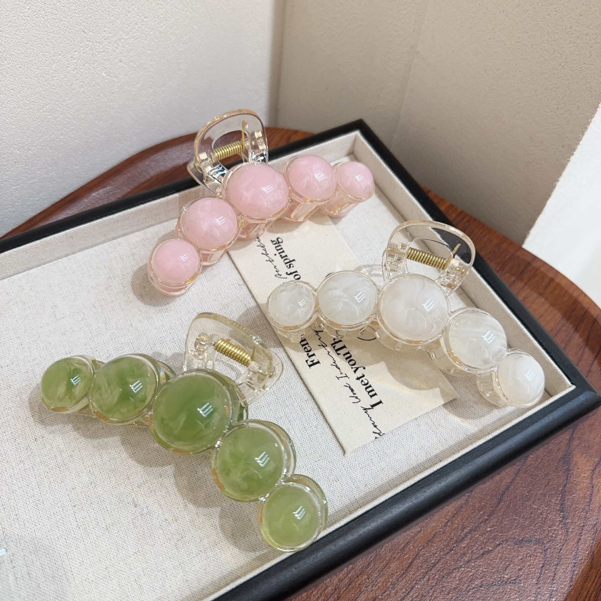 High-gloss pearl InS-style alloy hairpin for Spring 2024, new side bangs princess forehead hairpin pic 5