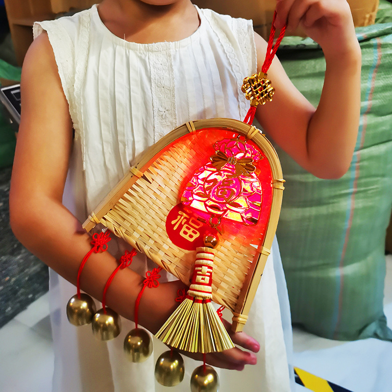 Copper coins, small brooms, dustpans, hanging ornaments, door decorations for moving into a new home, indoor hanging ornaments, TV wall decorations for the Qingming and Dragon Boat festivals pic 2