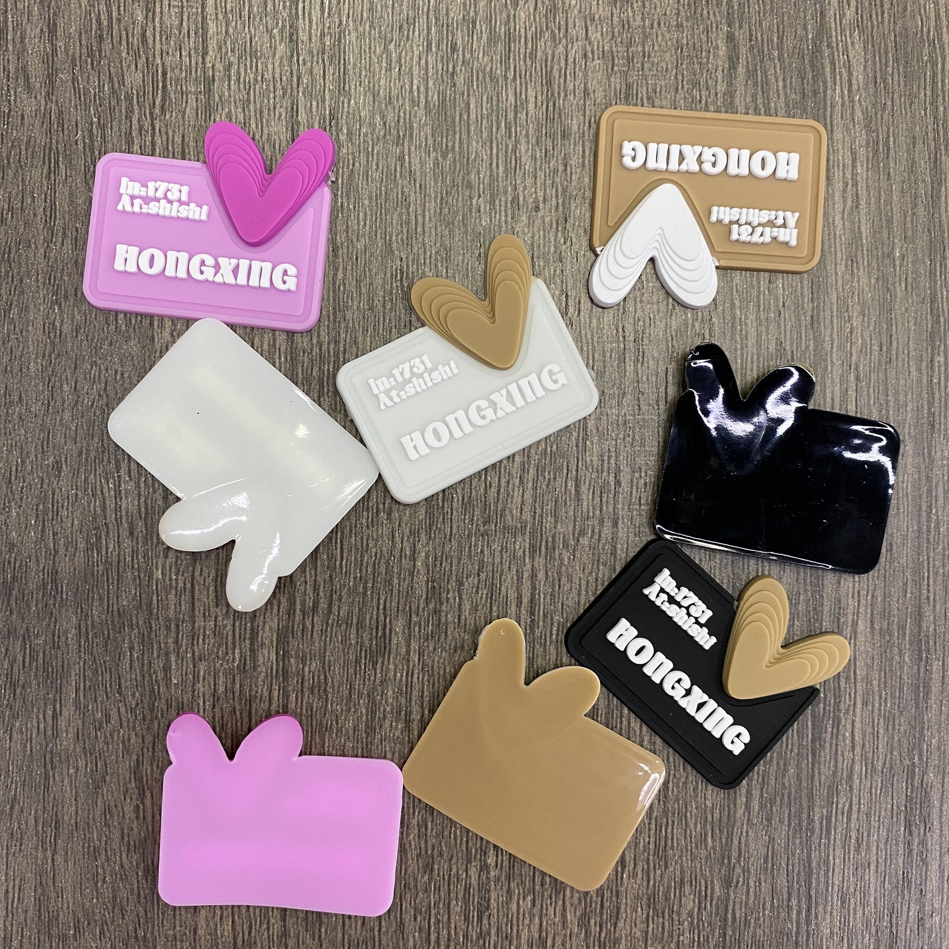 彩色硅胶标橡胶标 新款爱心滴塑 潮袜商标硅胶滴塑标详情3