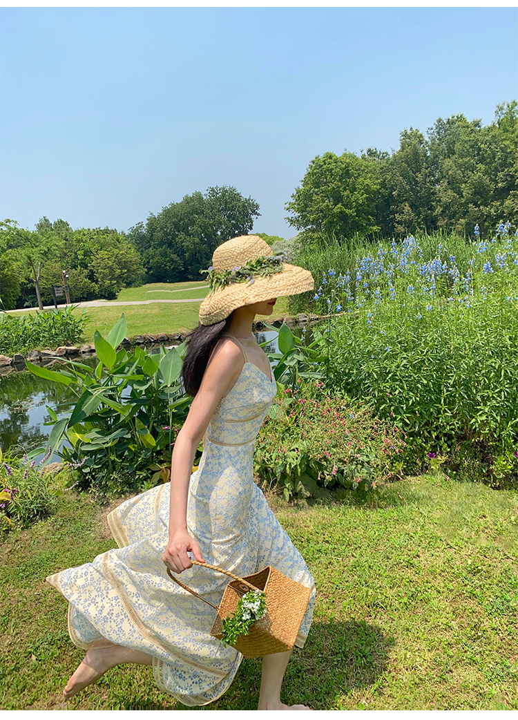 XIAOLI夜幕蕾丝A字V领吊带碎花连衣裙新款法式小众长裙子女夏详情11