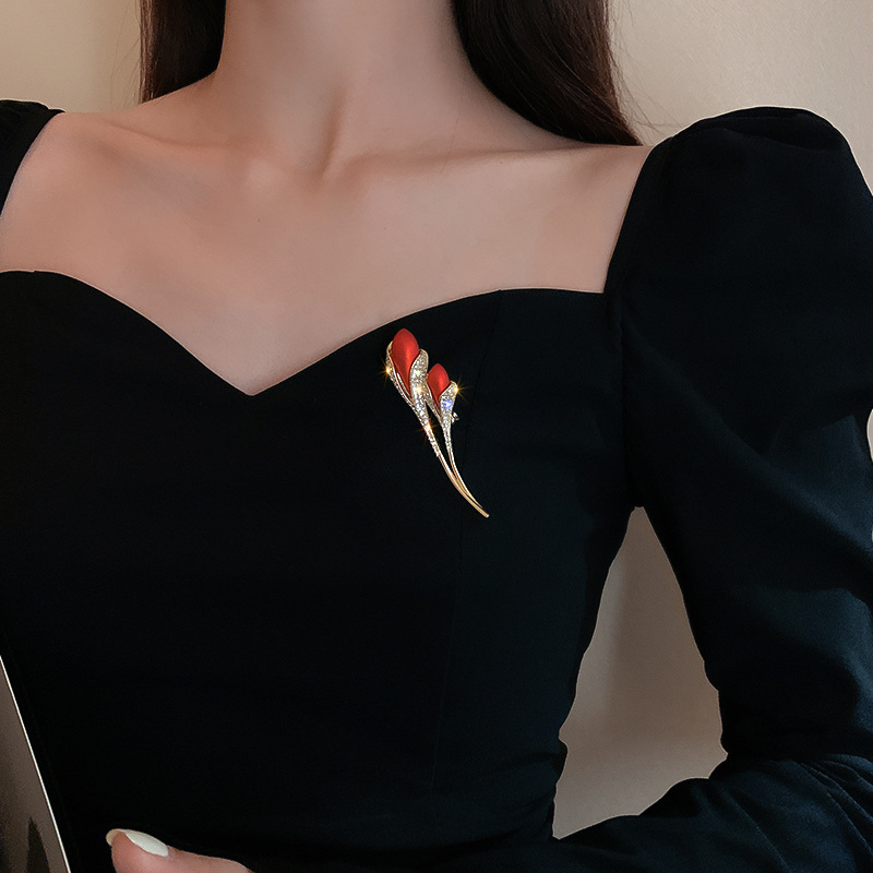 欧美镶钻玫瑰花郁金香胸针简约气质优雅胸花时尚设计感衣服配饰品详情5