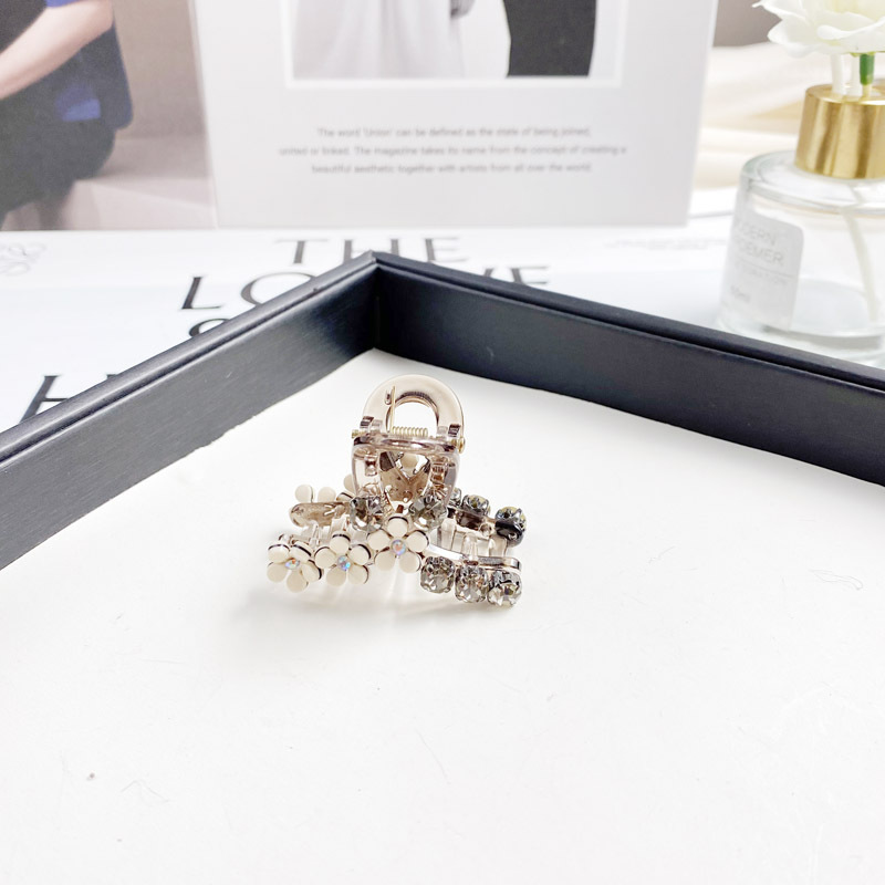 High-end camellia semi-tied hair clips for women, a niche hair accessory with diamonds, simple and elegant style, small grappling clips, less hair volume, shark clips pic 8