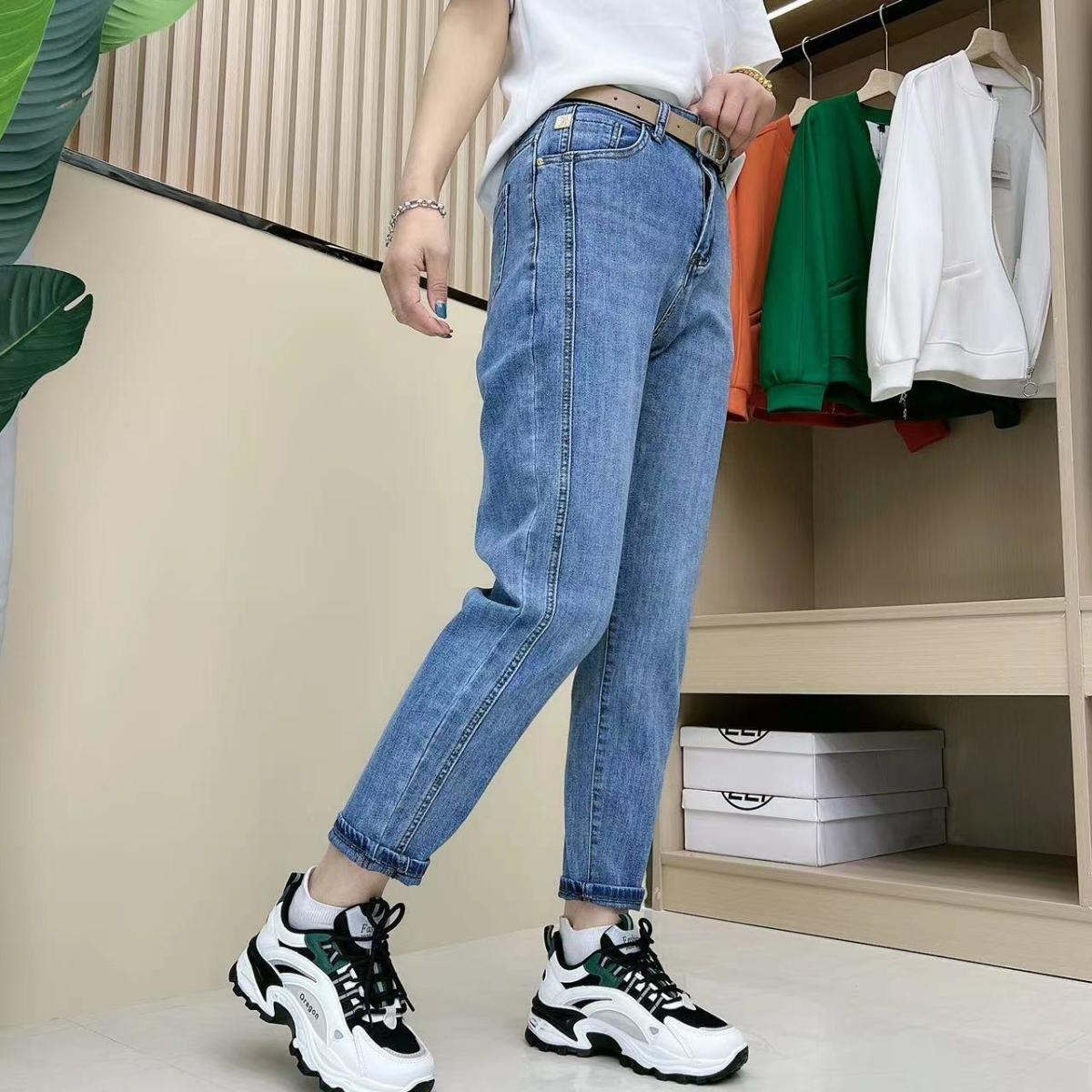 牛仔裤女韩版潮流时尚百搭修身显瘦显腿长大码女士裤子妈妈九分裤详情9