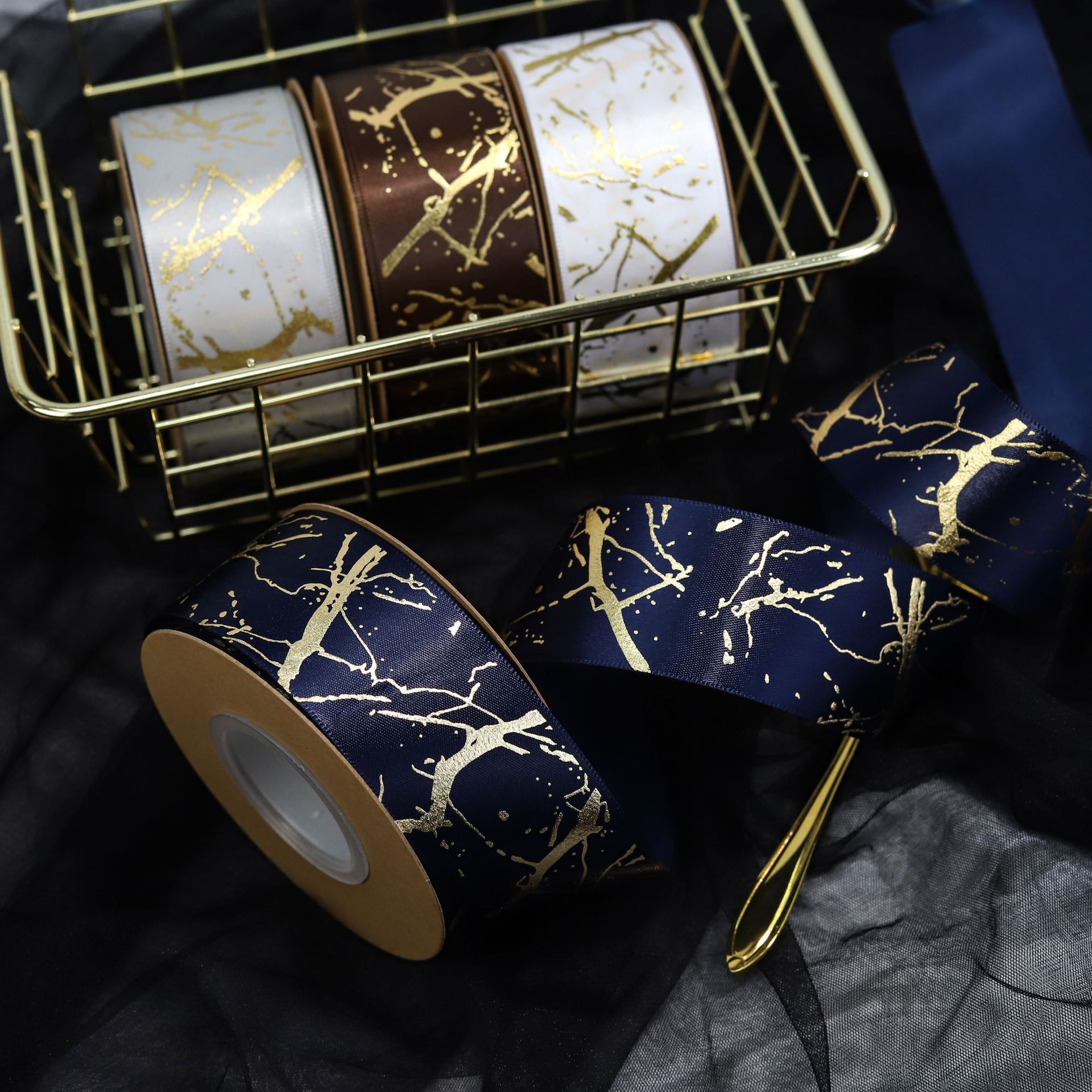 Lu De 2.5CM webbing with gilding, irregular pattern logo, white ribbon gilding, cake gift box, bow pic 16