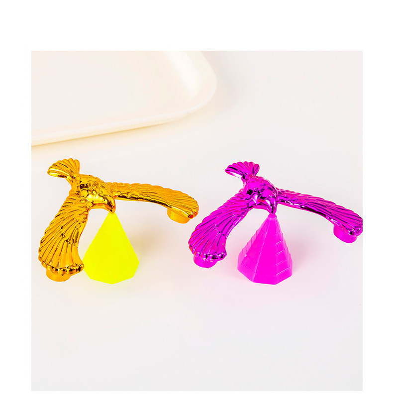 平衡鹰重力鸟创意儿童礼物经典80怀旧平衡鸟创意小学生玩具批发详情9