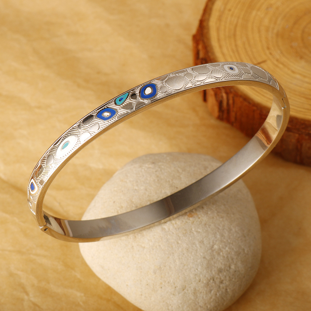 欧美跨境ins恶魔之眼网红卡家钛钢手镯女简约时尚气质18K金手环详情21