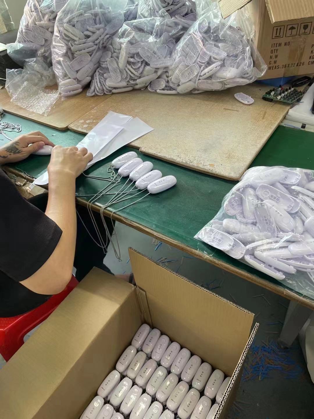 Portable neck negative ion air purifier generator, portable car, home mini smoke and dust removal necklace pendant pic 11