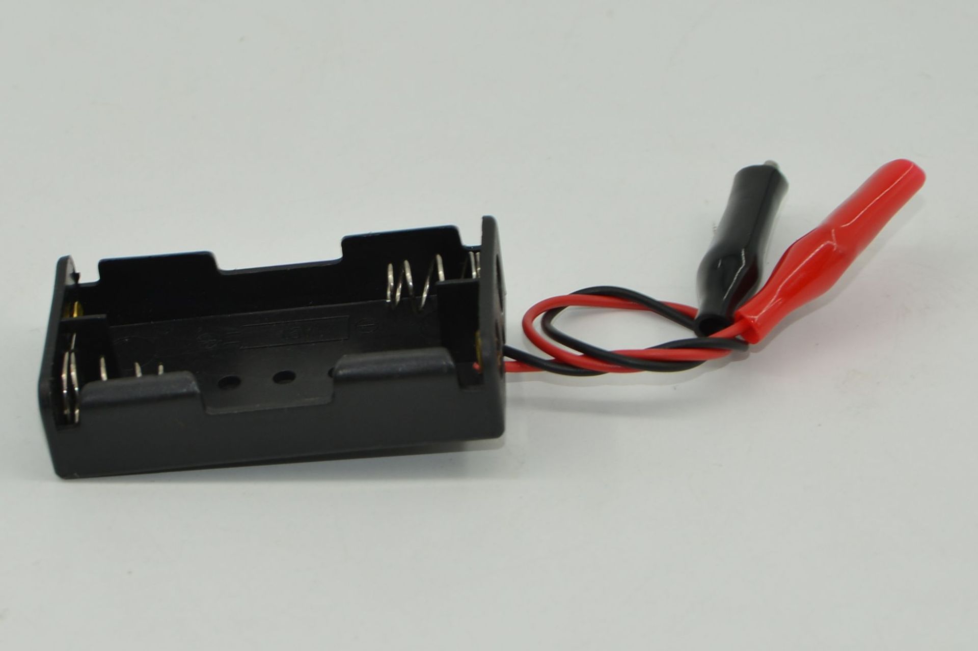 Battery box No. 5 AA black double-cell battery box with alligator clip wire half-peeled 3V battery box sent by the manufacturer pic 3