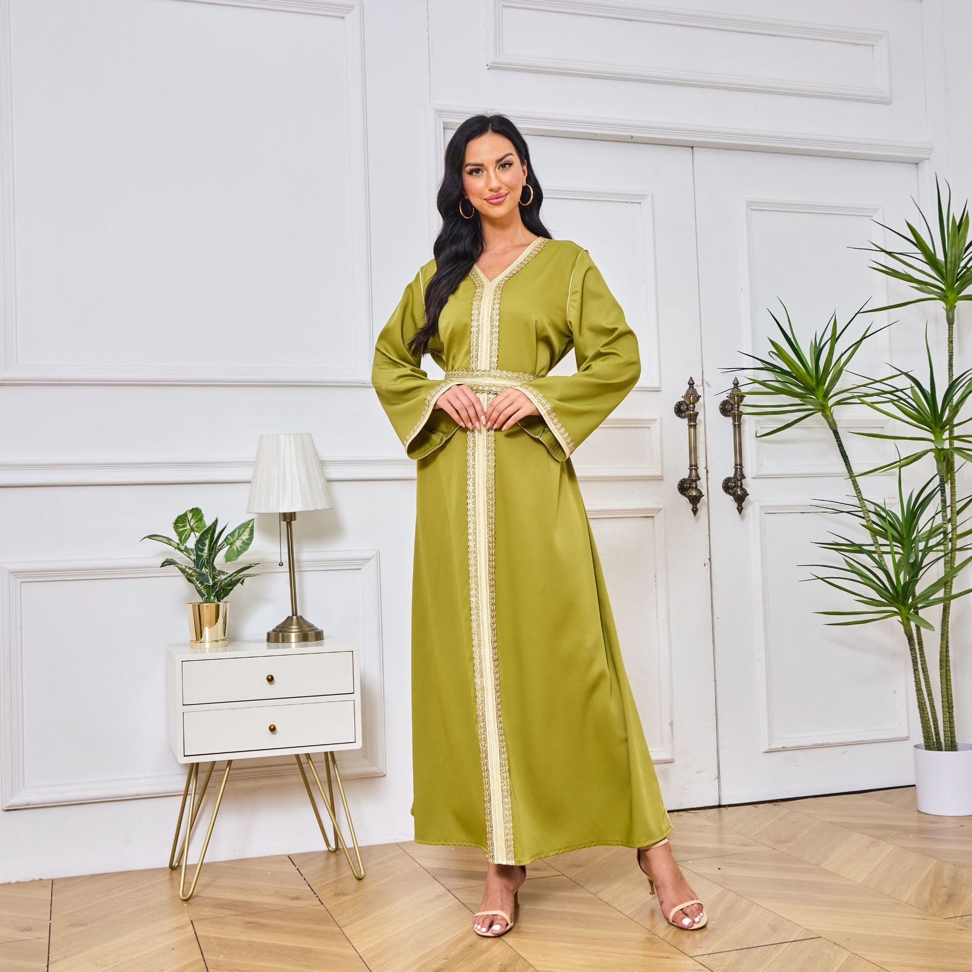 MT029 Middle East Cross-border Trade Arab Clothing, robes, embroidered cardigans, vests, two-piece dresses, ebay pic 4