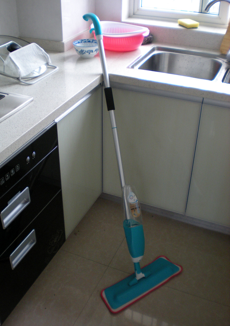 Factory wholesale water-spraying mops, lazy household flat mops, 360-degree rotating spray mops pic 4