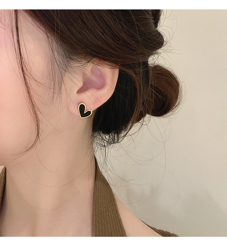 925银针独特爱心日常耳钉女轻奢耳环小众设计感耳饰蚊香盘耳夹详情6