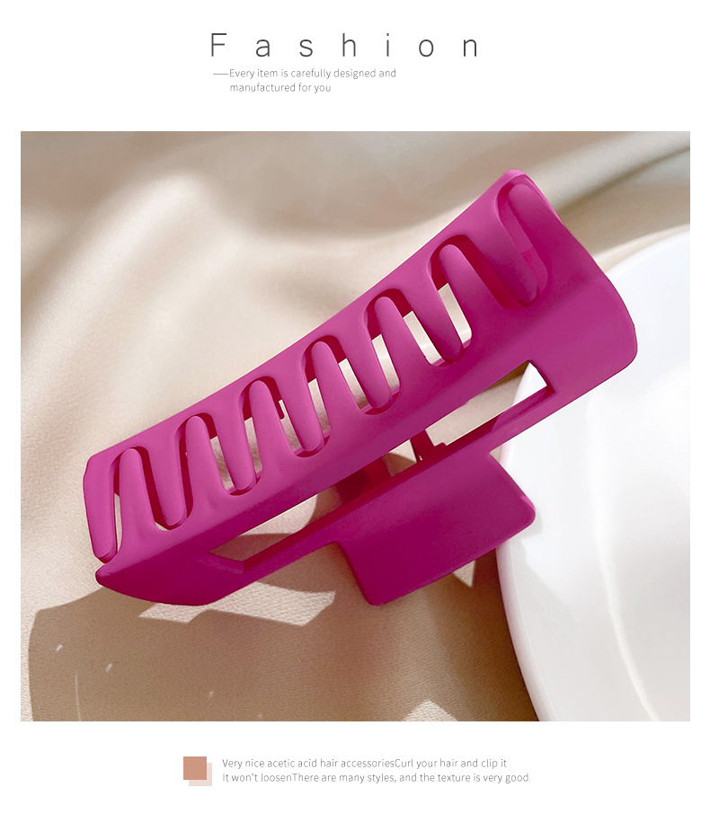 Xia Weiyi accessories Strawberry bear claw clip, Korean version large shark clip, pitaya color back of the head updo, ins hair clip pic 16