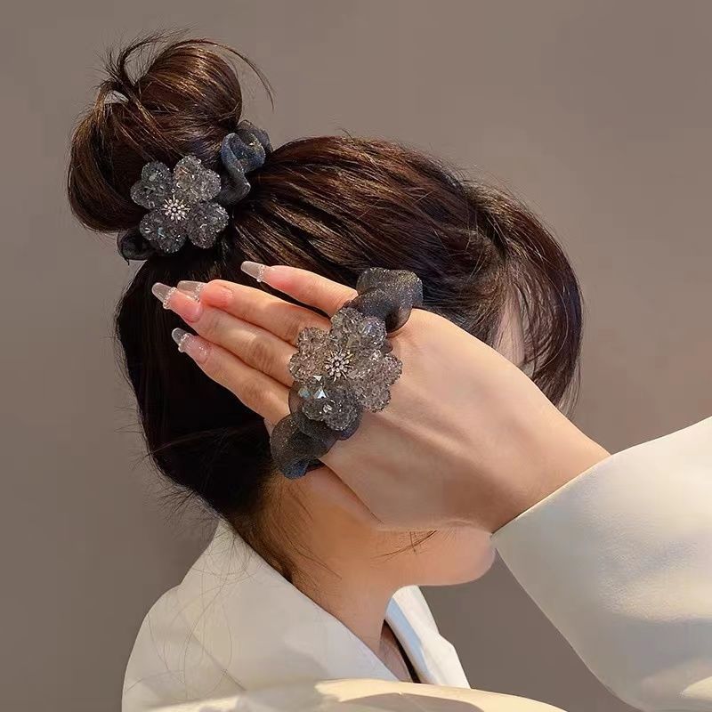 时来运转四叶草头绳高级感超闪水钻大肠发圈精致皮筋女扎头详情4