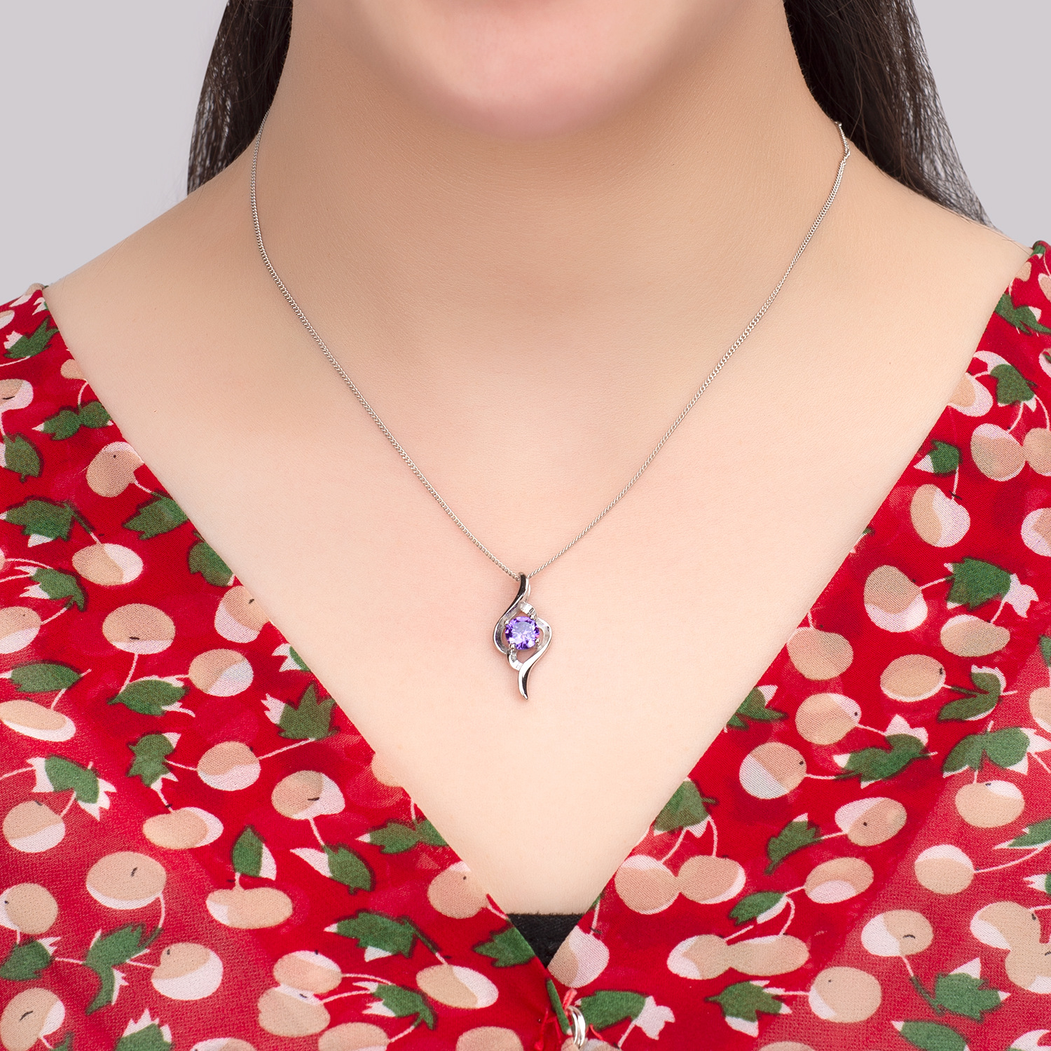 A high-quality imitation D-color moissanite four-leaf clover female pendant with eight hearts and eight arrows from a live-streaming product by a popular influencer on Kuaishou and Douyin pic 102