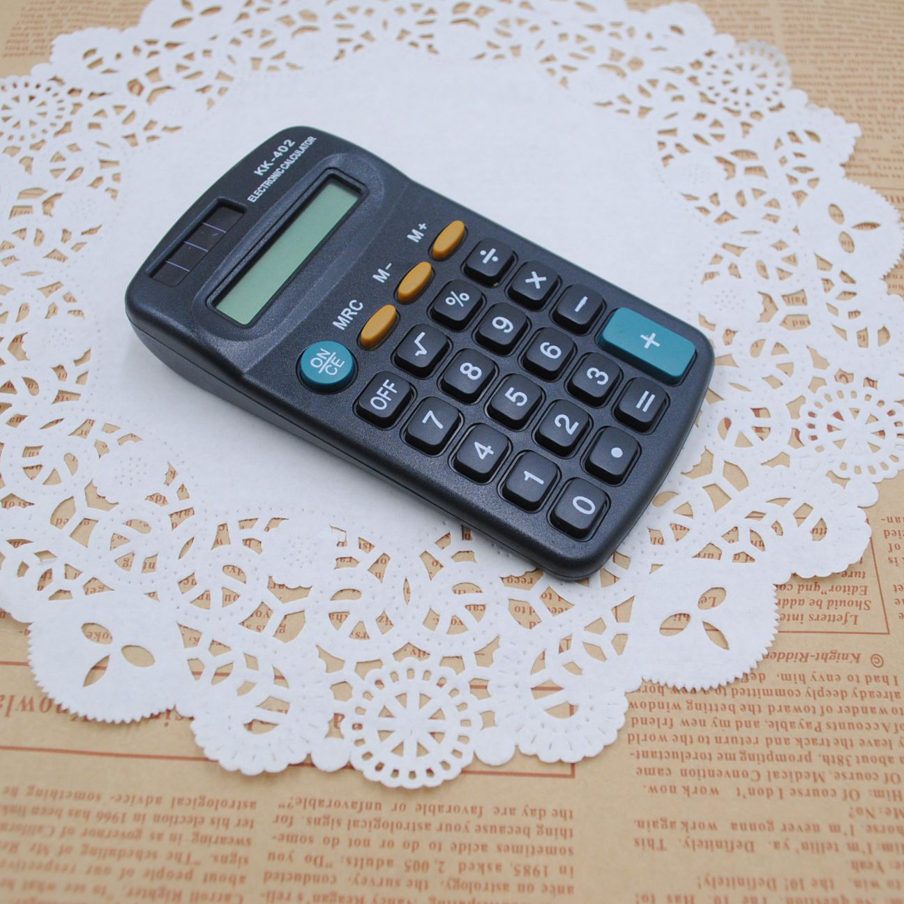 Dongnan 402 Mini Calculator, Cartoon Calculator, Ultra-small Calculator, Portable Computer pic 6