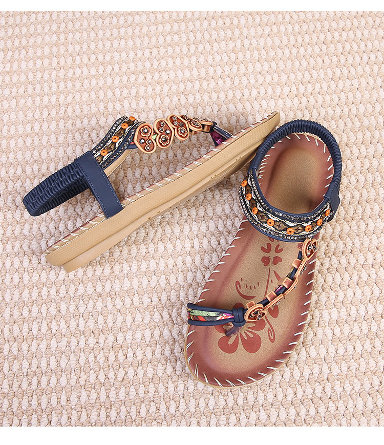 2024跨境凉鞋女夏2024水钻晚风平底圆头夹脚露趾凉鞋女详情50