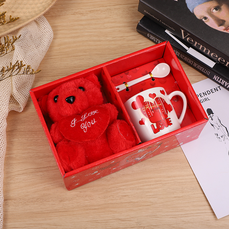 外贸专供情人节陶瓷杯咖啡杯套装情侣礼品毛绒小熊带手柄勺礼盒详情4