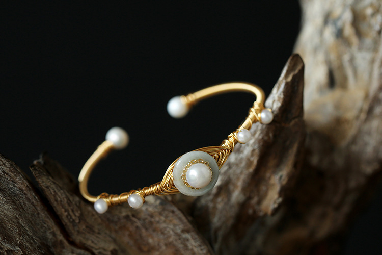 Natural freshwater pearl round bead bracelet, hand-wound 14k gold-plated, creative new jade bracelet accessory pic 7