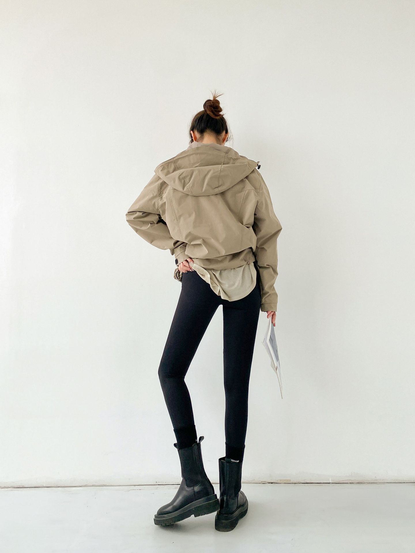 Wholesale of 2023 Spring and autumn tight-fitting high-waisted leggings, water-sparkling Barbie pants, a must-have for lifting buttocks, 9-inch pants, a one-piece replacement for women pic 32