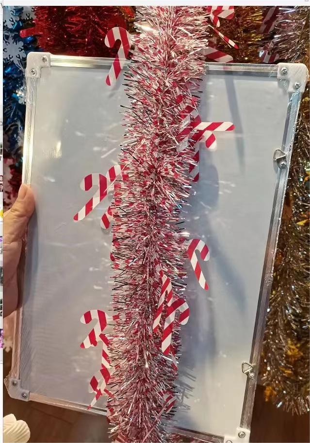 Christmas crutches are decorated with colorful stripes, and Christmas festival decorations are festive and joyous with wool stripes and latte art pic 6