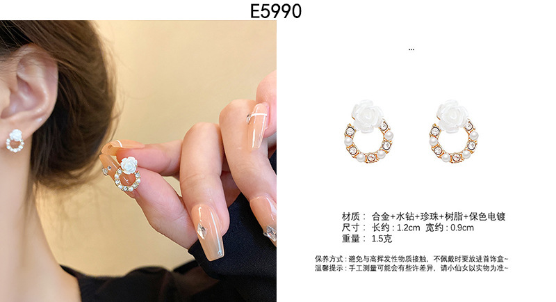 S925 Silver Needle retro pearl earrings for women, Korean ins style, high-end, niche and elegant stud earrings wholesale pic 47
