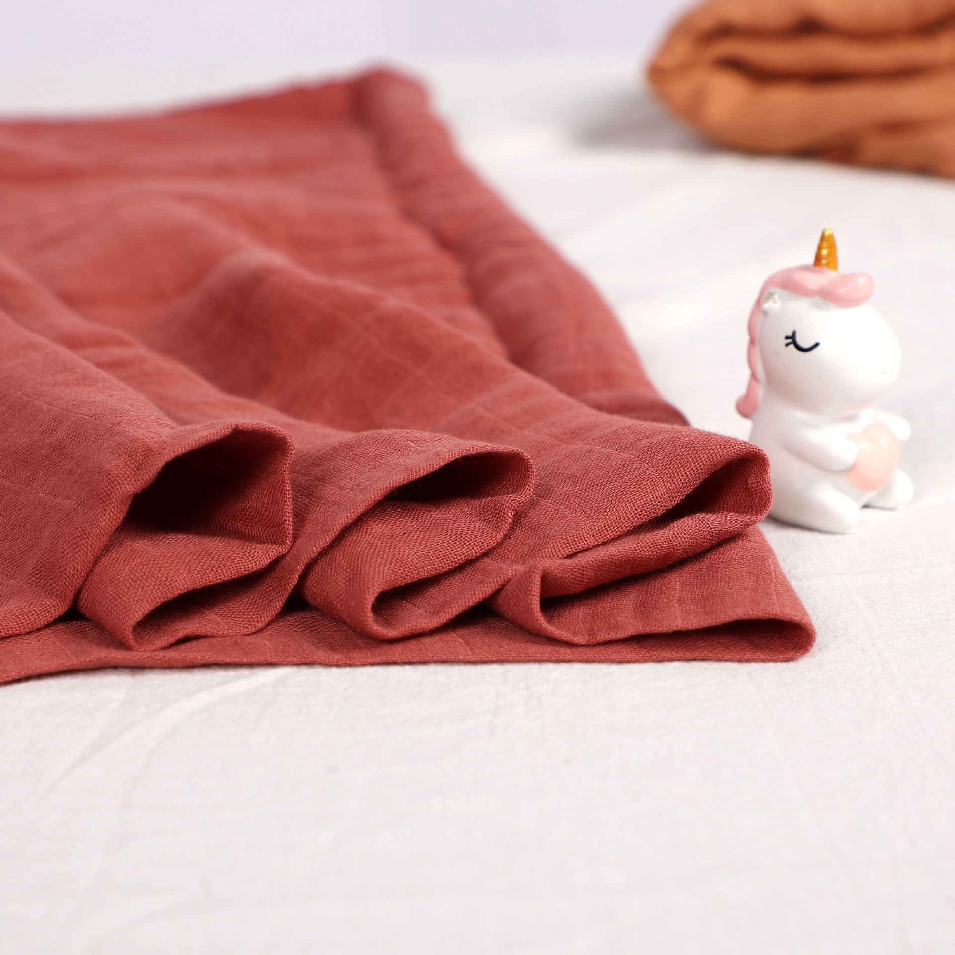 Best-selling bamboo cotton dyed gauze bath towels on Instagram and Amazon, muslin baby wraps, baby blankets, and plain quilts pic 8