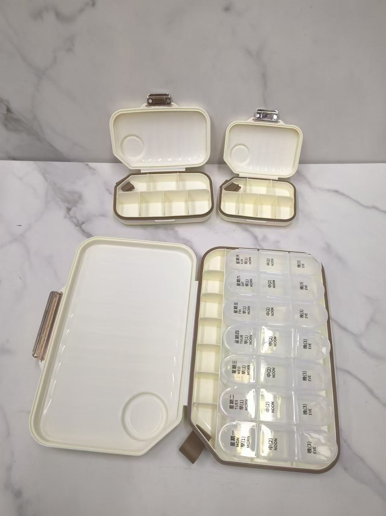 New family medicine box, large-capacity home medicine storage box, health and medical emergency large first aid pic 2