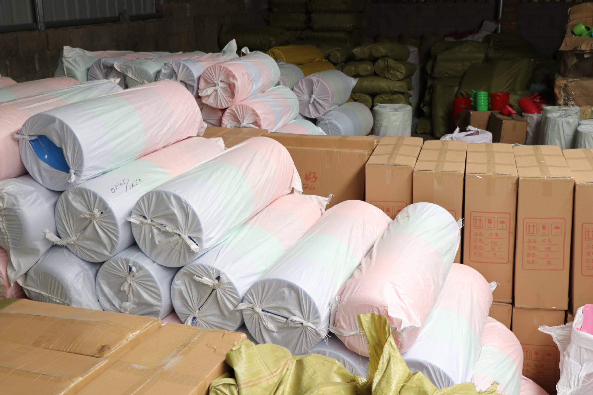 Wholesale of large quantities of hand-held storage baskets, clothing and sundries storage baskets, dirty clothes baskets, large hollowed-out dirty clothes baskets pic 16