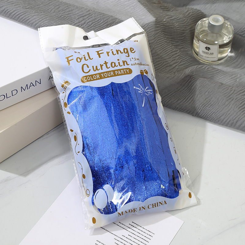 跨境高亮闪光1*2M雨丝帘创意儿童生日派对装饰道具墙面布置彩带详情3