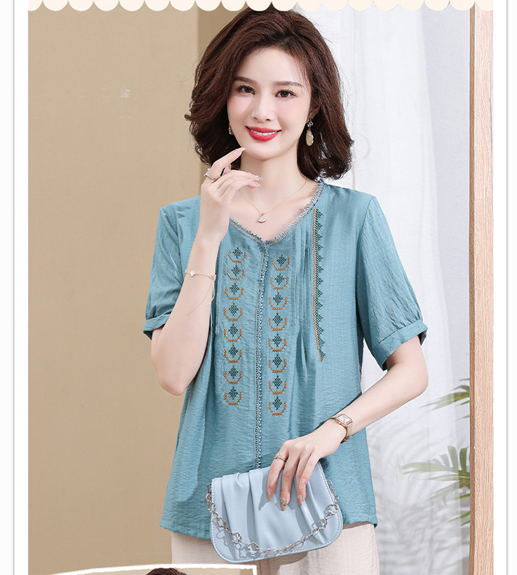 2023 Summer short-sleeved set for middle-aged mothers, a new summer style of loose, stylish and youthful embroidered T-shirt for women pic 18