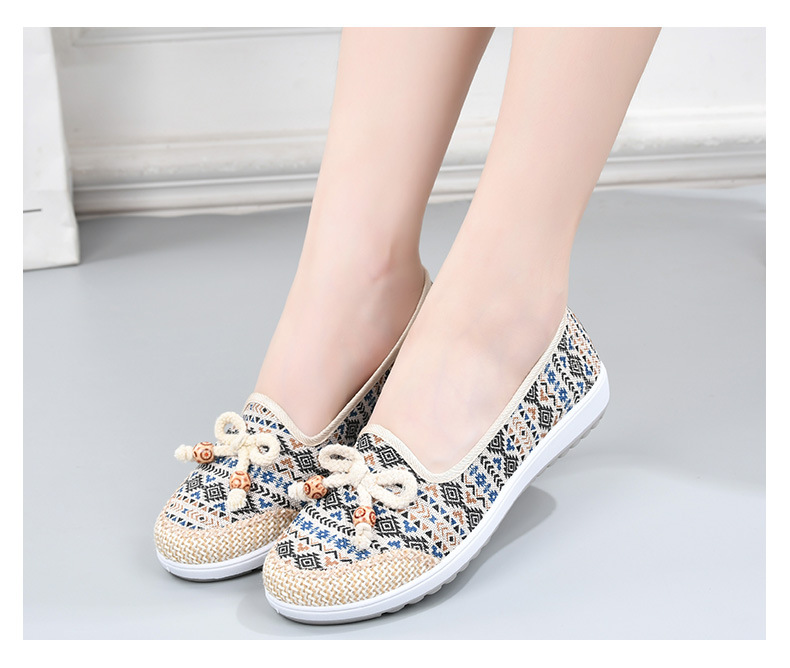 布鞋女春秋款单鞋软底中老年妈妈鞋休闲透气绣花鞋一件代发详情12