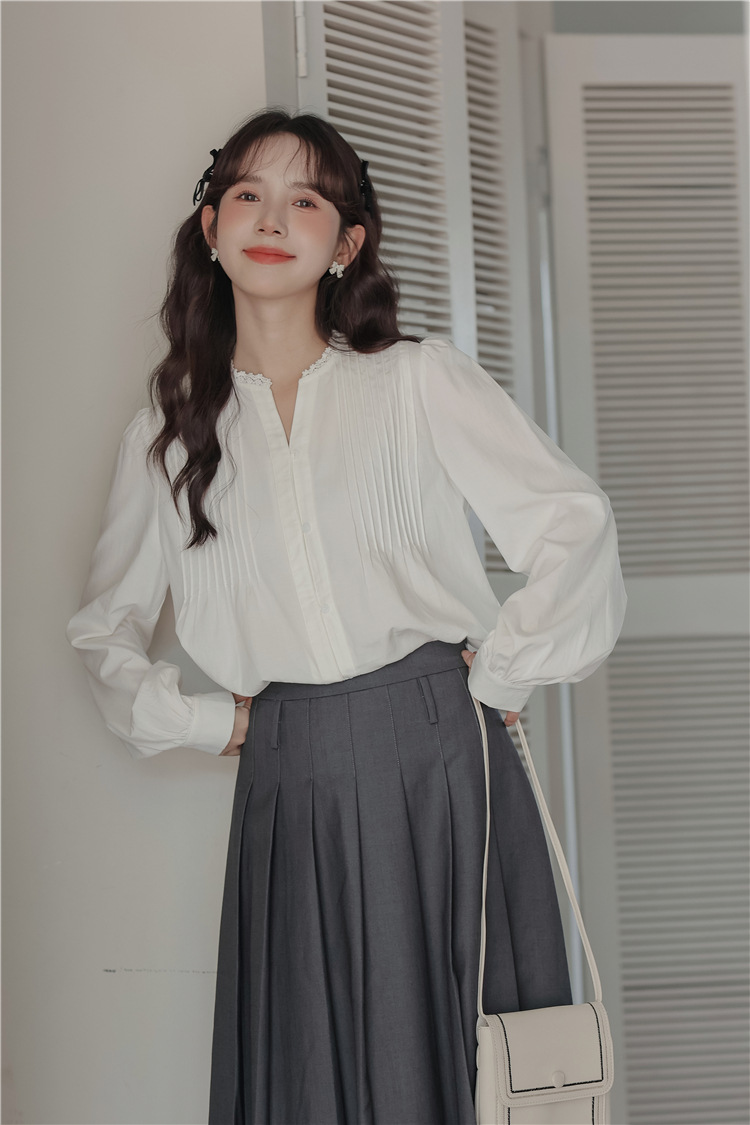 2024秋季新款韩版法式v领蕾丝衬衣女设计感褶皱长袖衬衫宽松上衣详情7